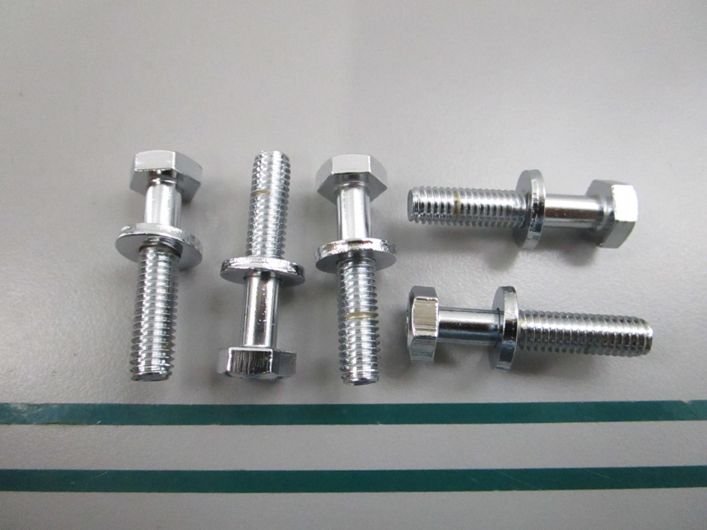 NEW OEM (LOT OF 5) 90119-06M13-00 Yamaha Screw 0810