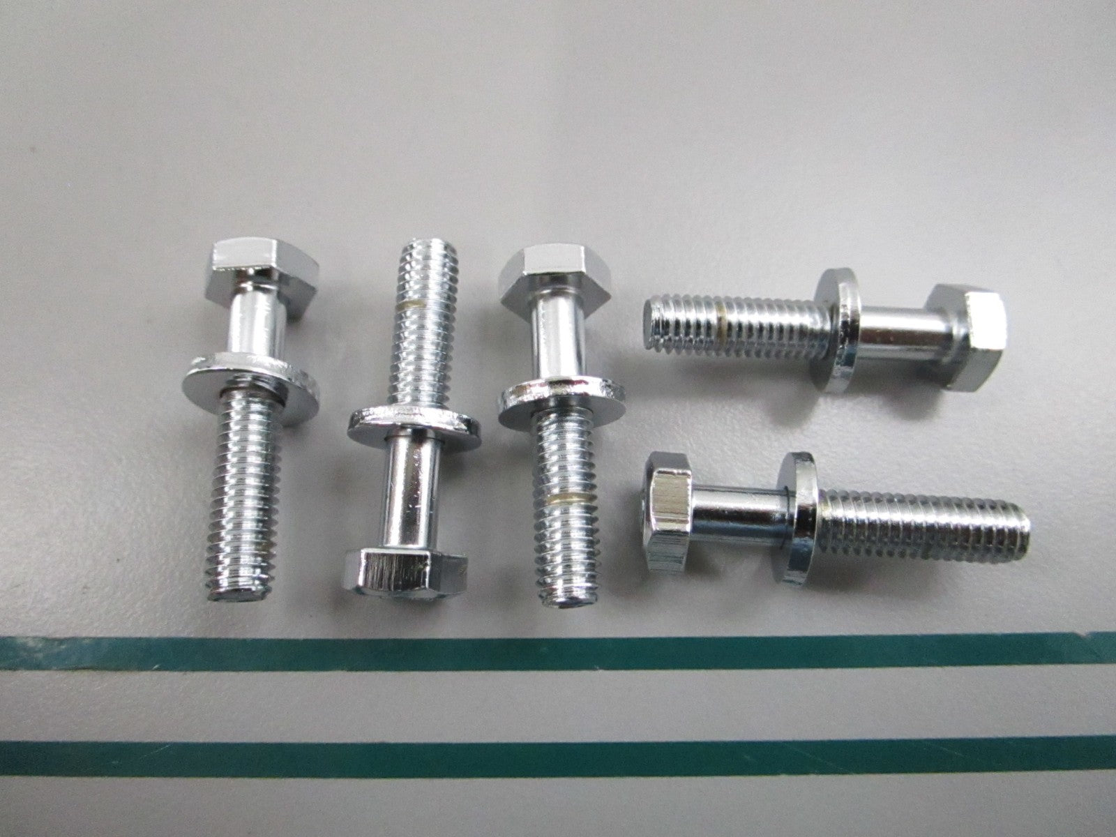 NEW OEM (LOT OF 5) 90119-06M13-00 Yamaha Screw 0810