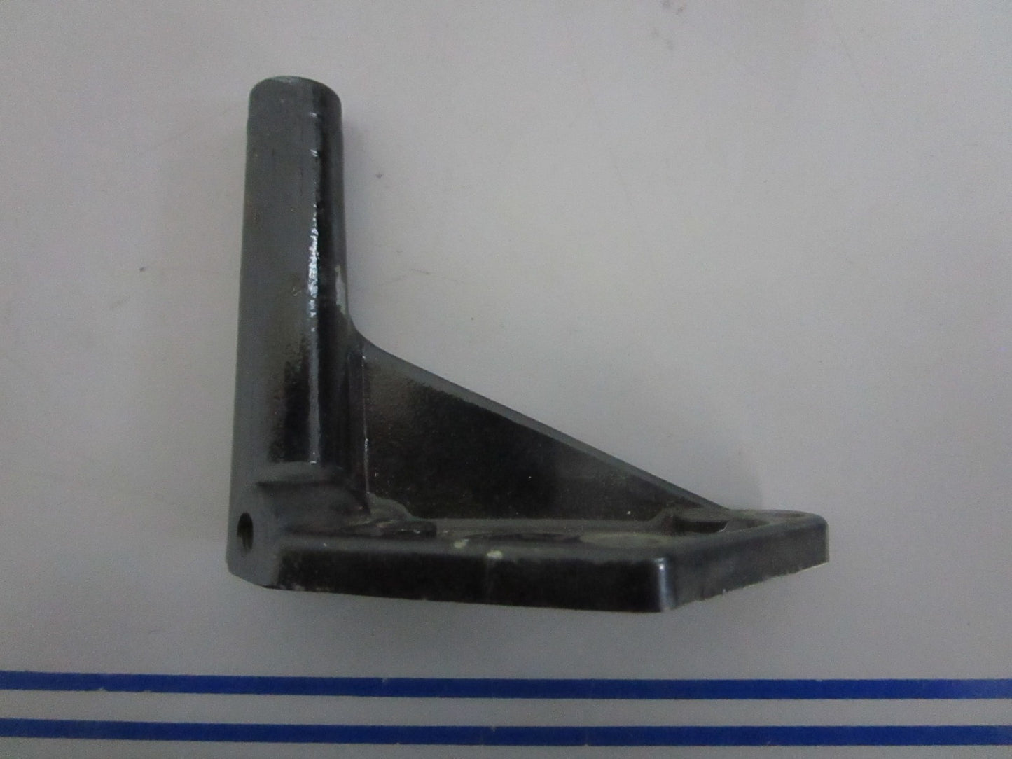 NEW OEM 42114 Mercury Quicksilver Support Bracket 0820
