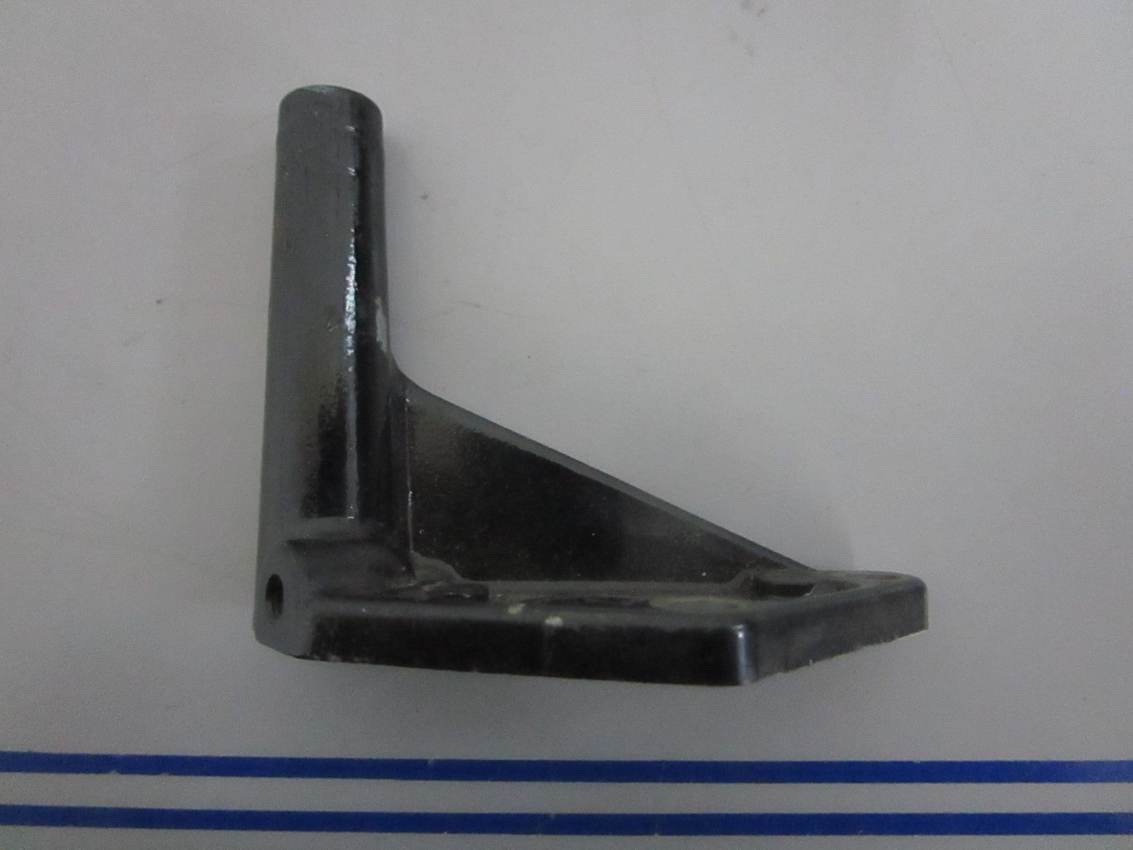 NEW OEM 42114 Mercury Quicksilver Support Bracket 0820