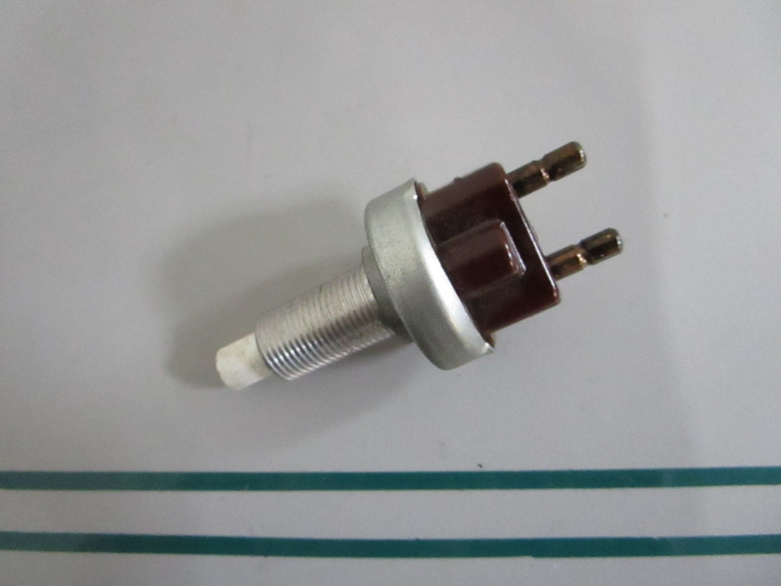 NEW OEM 0005453509 Mercedes-Benz Brake Light Switch 0820