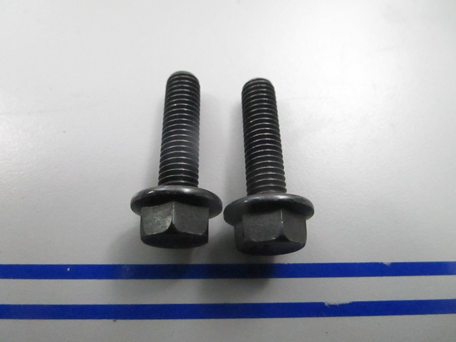 *NEW OEM* (LOT OF 2) 0810 Volvo Penta Flange Screw 995464