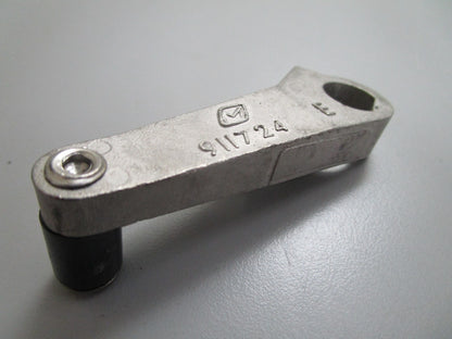 *NEW OEM* 0820 OMC Johnson Evinrude Shift Lever & Roller 983898 0983898 911724