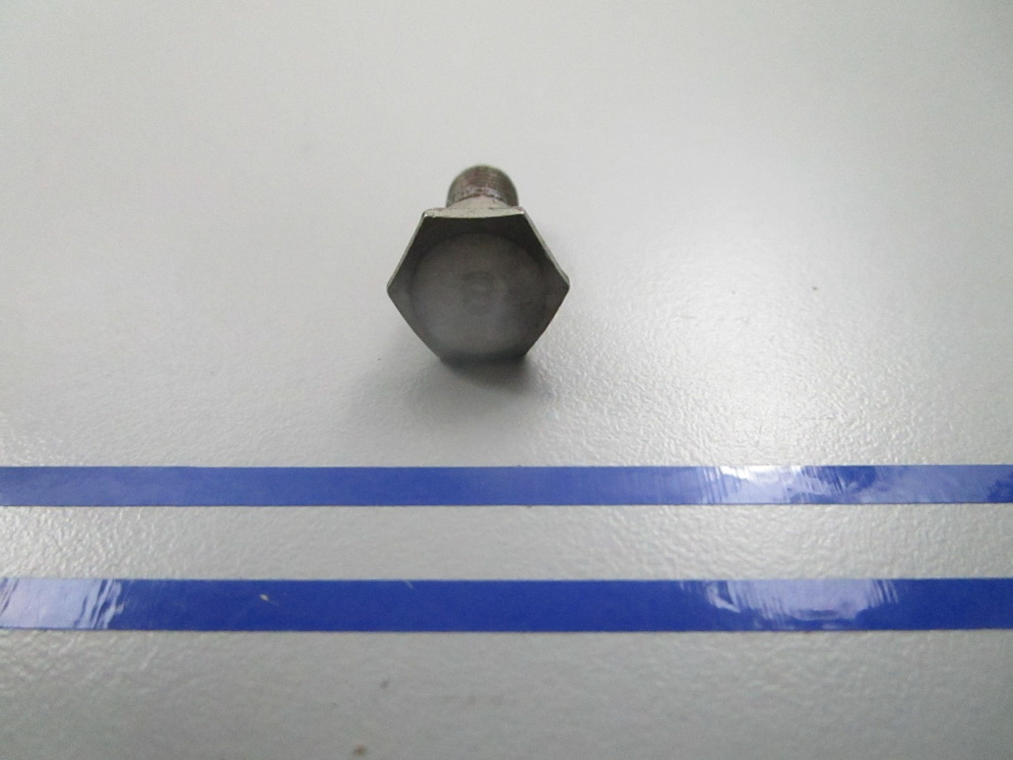 *NEW OEM* 0810 Mercury Quicksilver Screw 768042