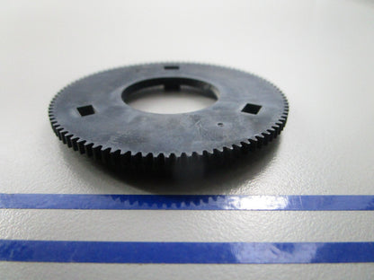 NEW OEM 121597 0121597 OMC Johnson Evinrude Output Gear 0810