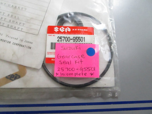 *NEW OEM* 0720 Suzuki *Incomplete* Gear Case Seal Kit 25700-95501