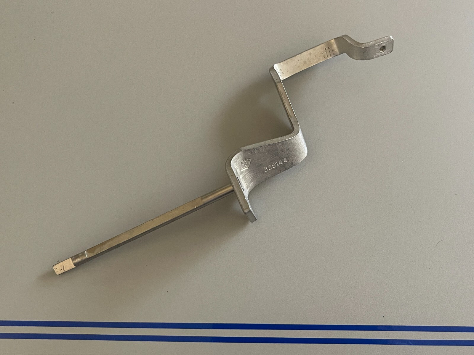 *NEW OEM* 0720 OMC Johnson Evinrude Tilt Lever & Shaft 325144 0325144