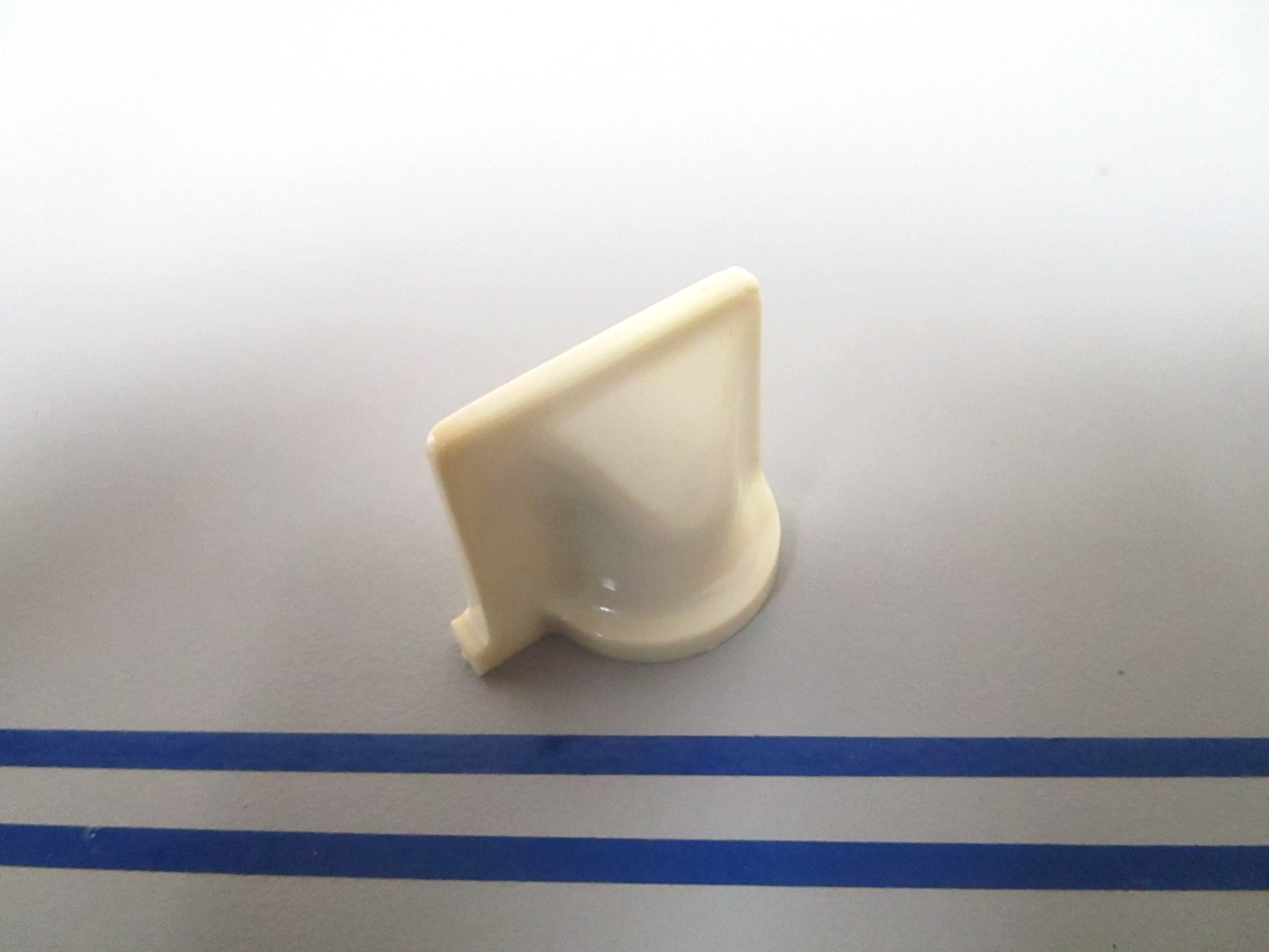 NEW OEM 206900 0206900 OMC Johnson Evinrude Knob 0810