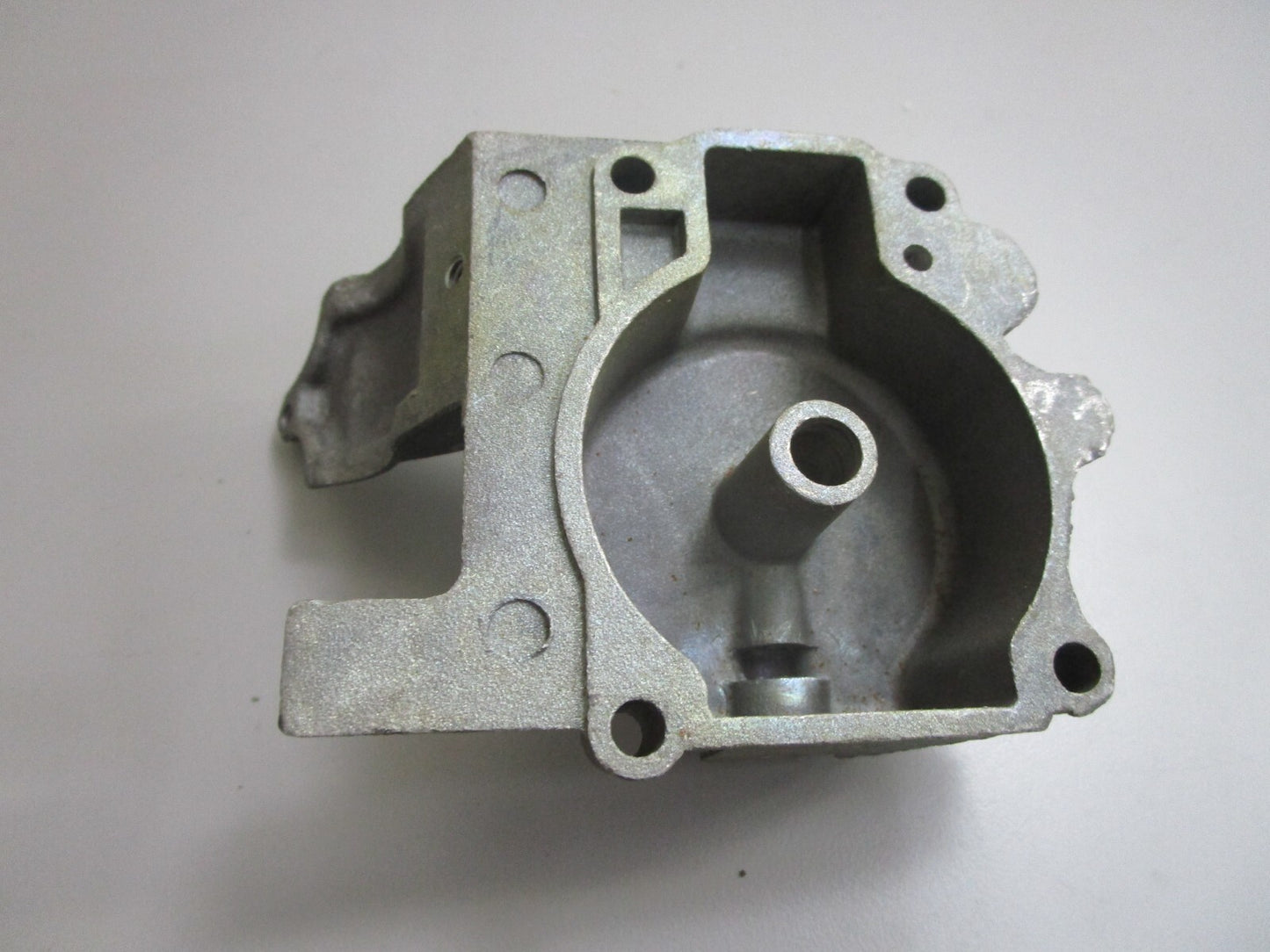 *NEW OEM* 0810 OMC Johnson Evinrude Carburetor Cap 322299 0322299