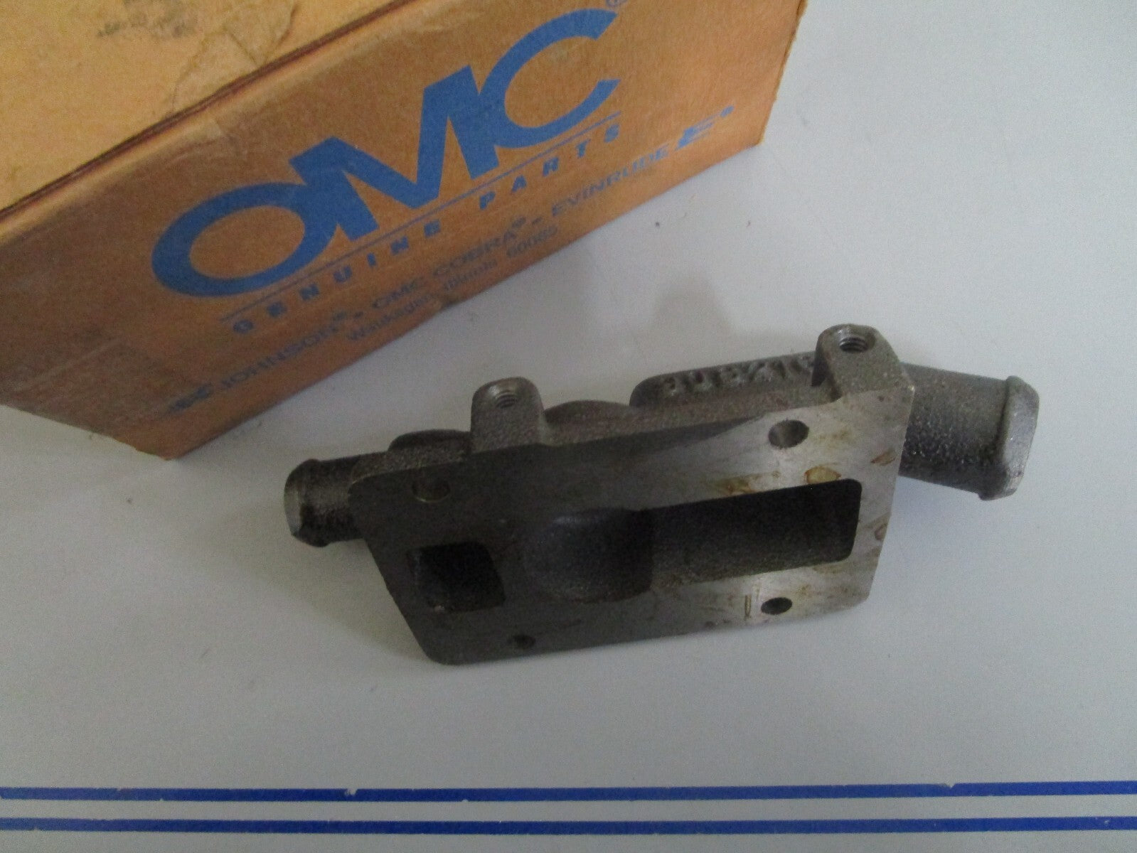 *NEW OEM* 0820 OMC Johnson Evinrude Housing 908216 0908216