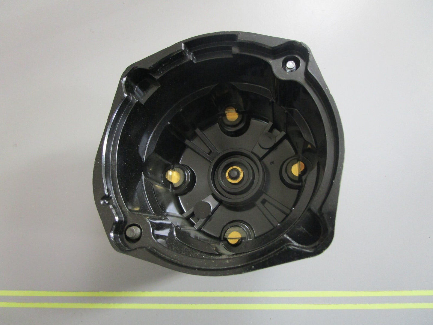 *NEW* 0810 Sierra Distributor Cap 18-5385 Replaces: Mercruiser 393-9459Q1