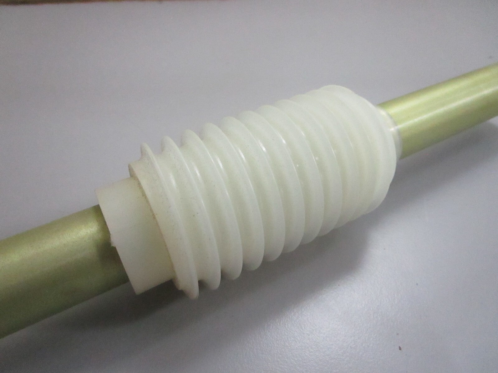 *NEW OEM* 0820 OMC Johnson Evinrude Rope Spool & Sleeve 379164 0379164