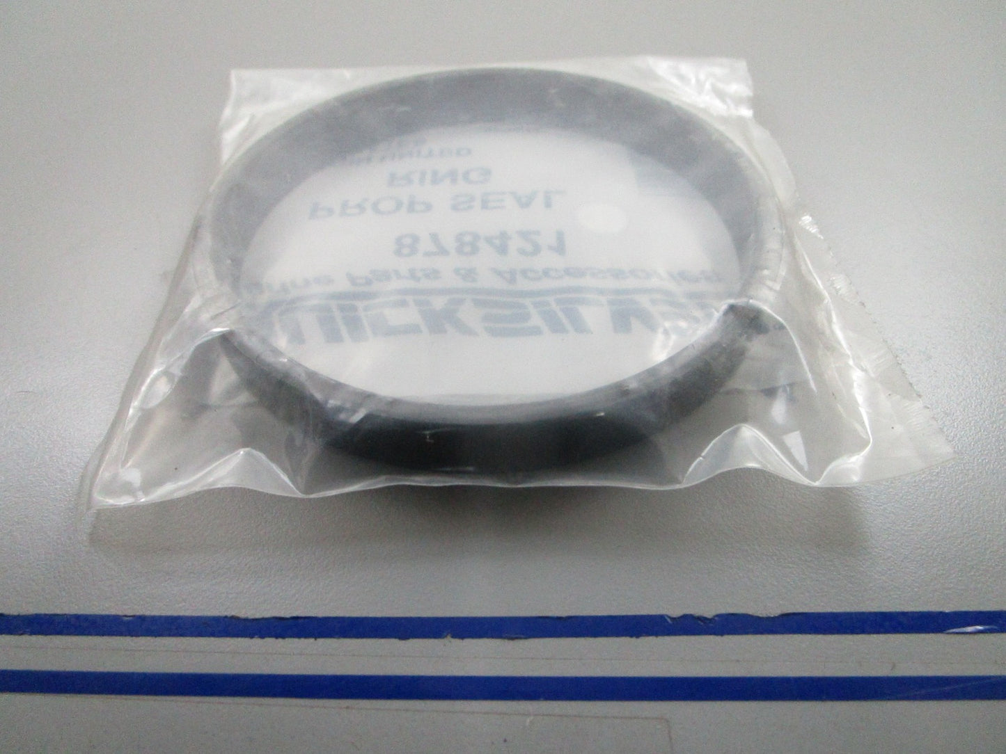 *NEW OEM* 0810 Mercury Quicksilver Prop Seal Ring 878421