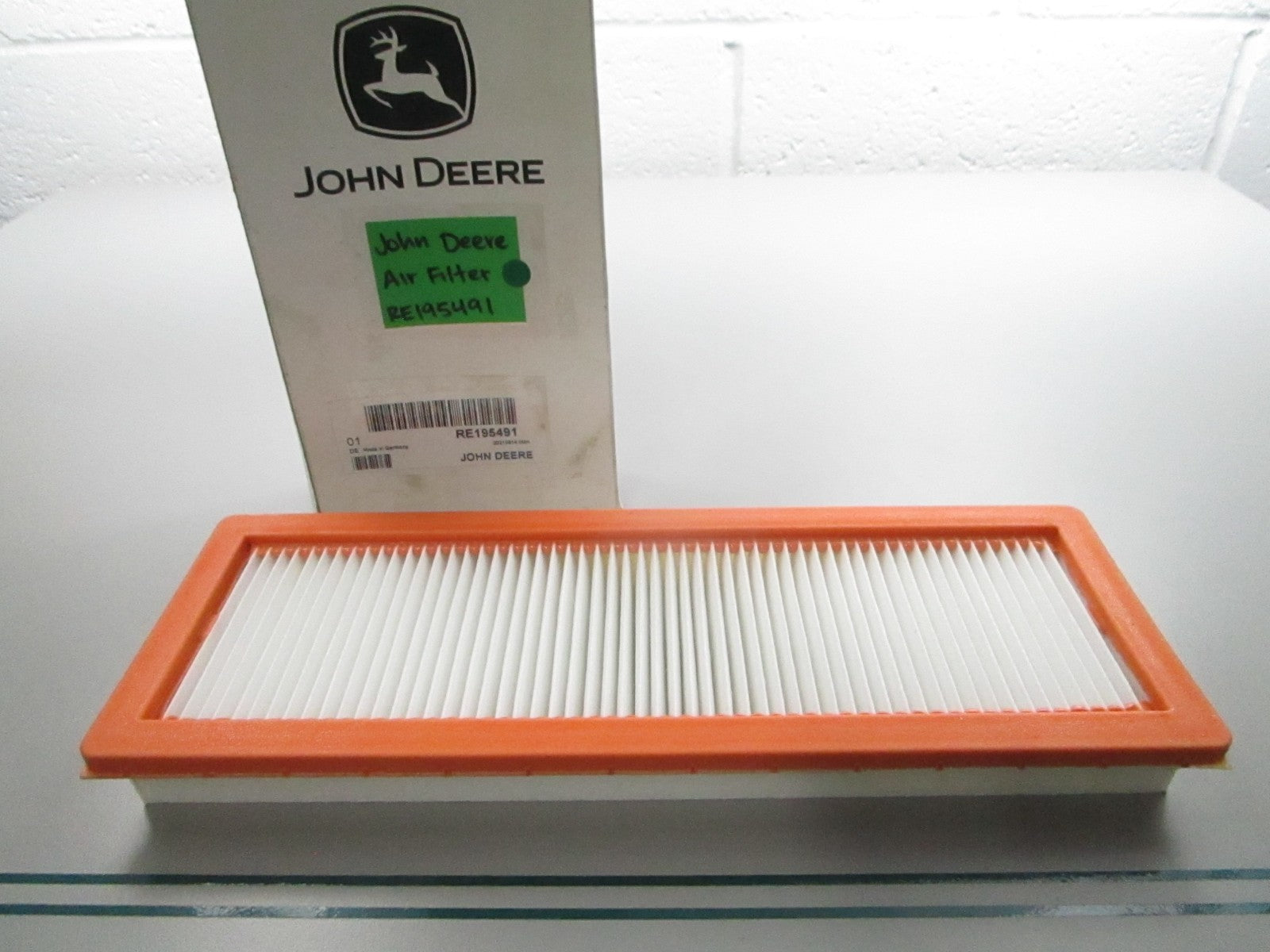 NEW OEM RE195491 John Deere Air Filter 0810