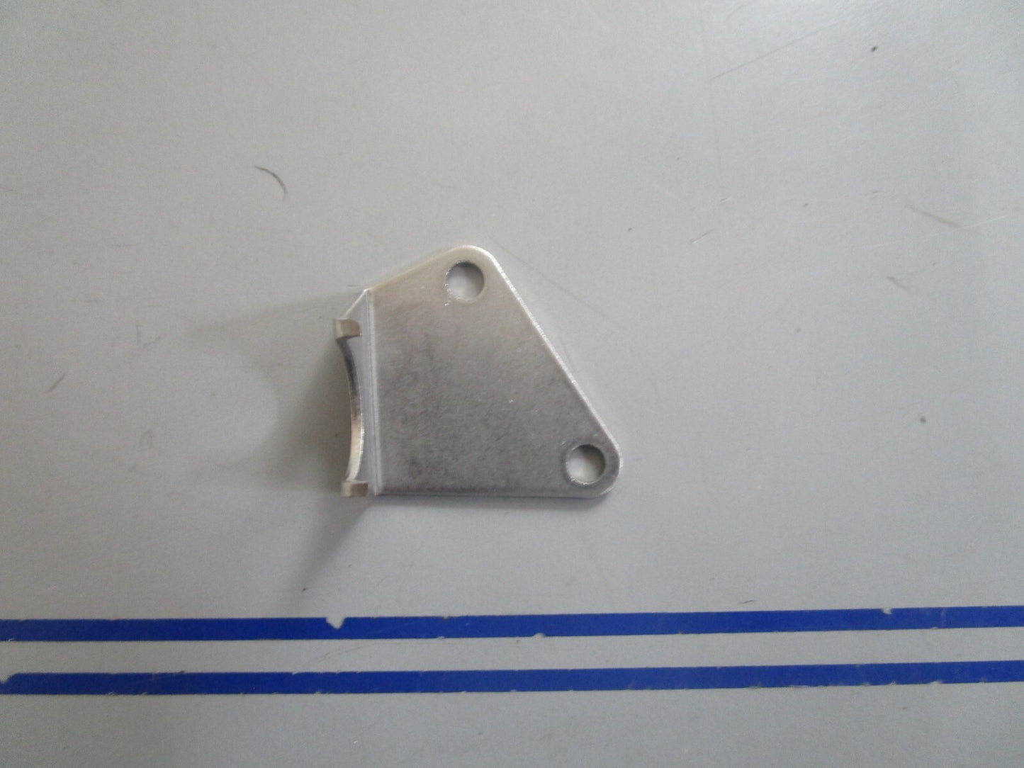 *NEW OEM* 0810 Volvo Penta Clamp Bracket 840195