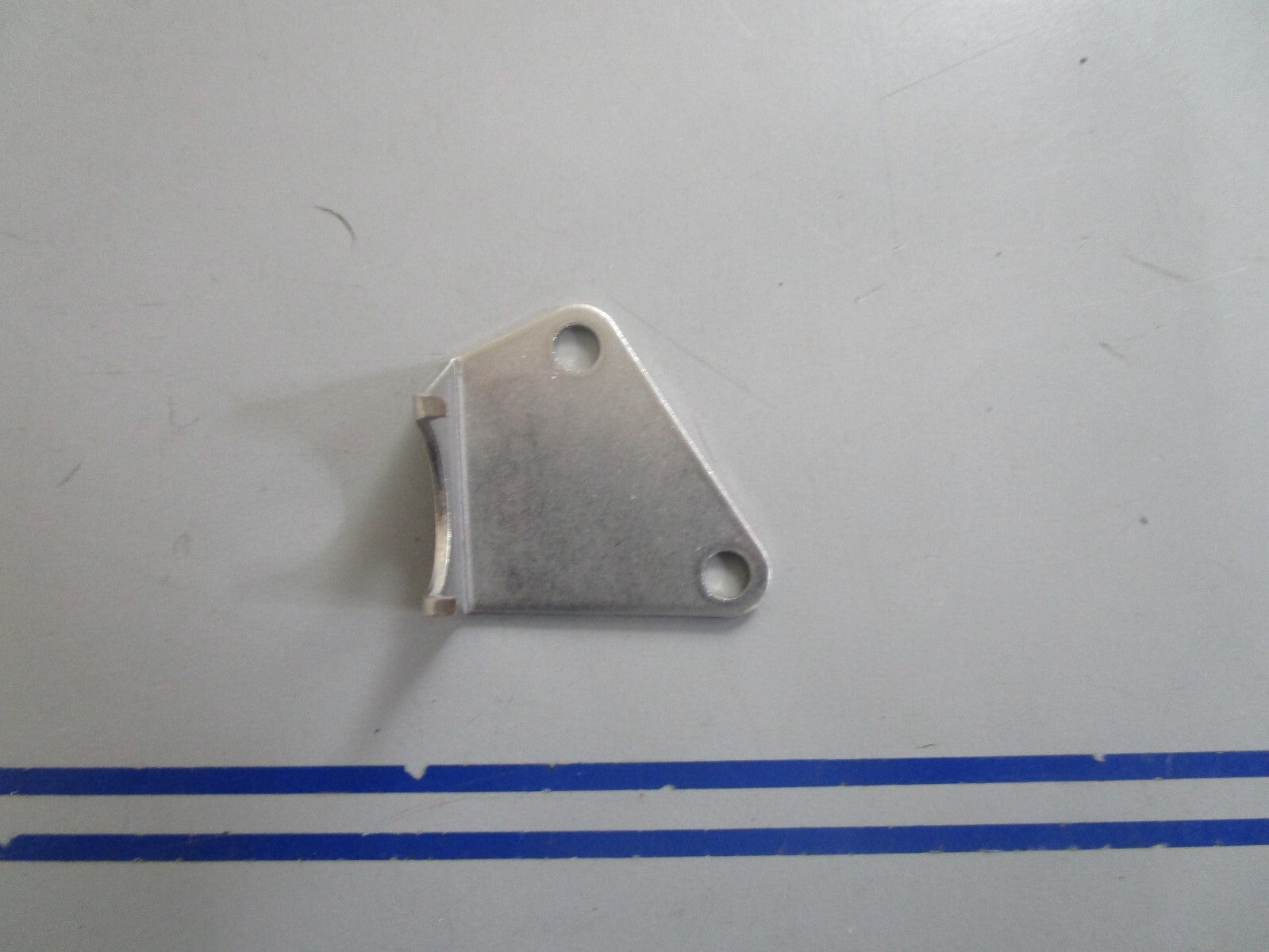 *NEW OEM* 0810 Volvo Penta Clamp Bracket 840195