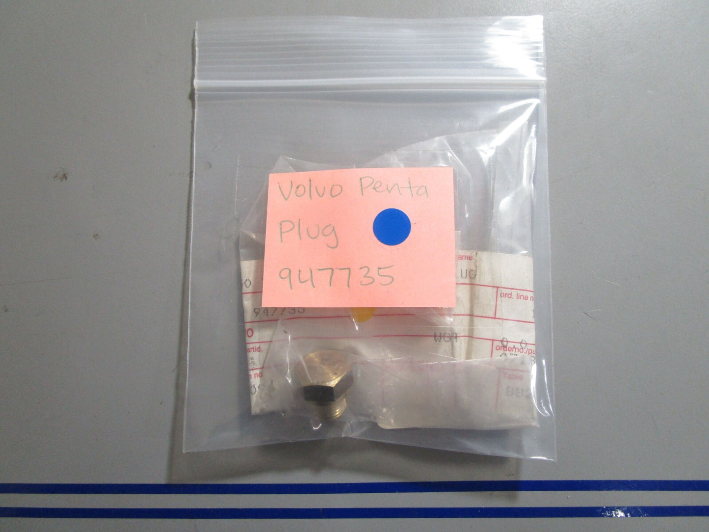 *NEW OEM* 0770 Volvo Penta Plug 947735