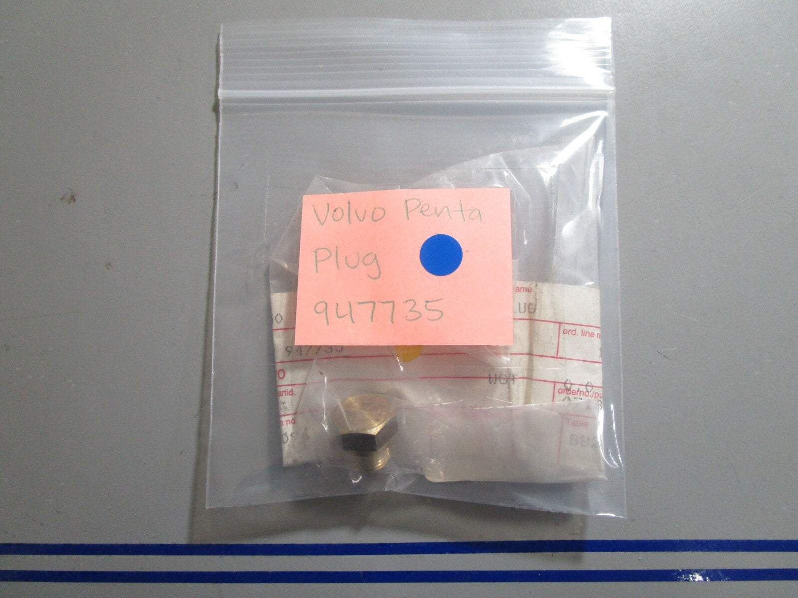 *NEW OEM* 0770 Volvo Penta Plug 947735