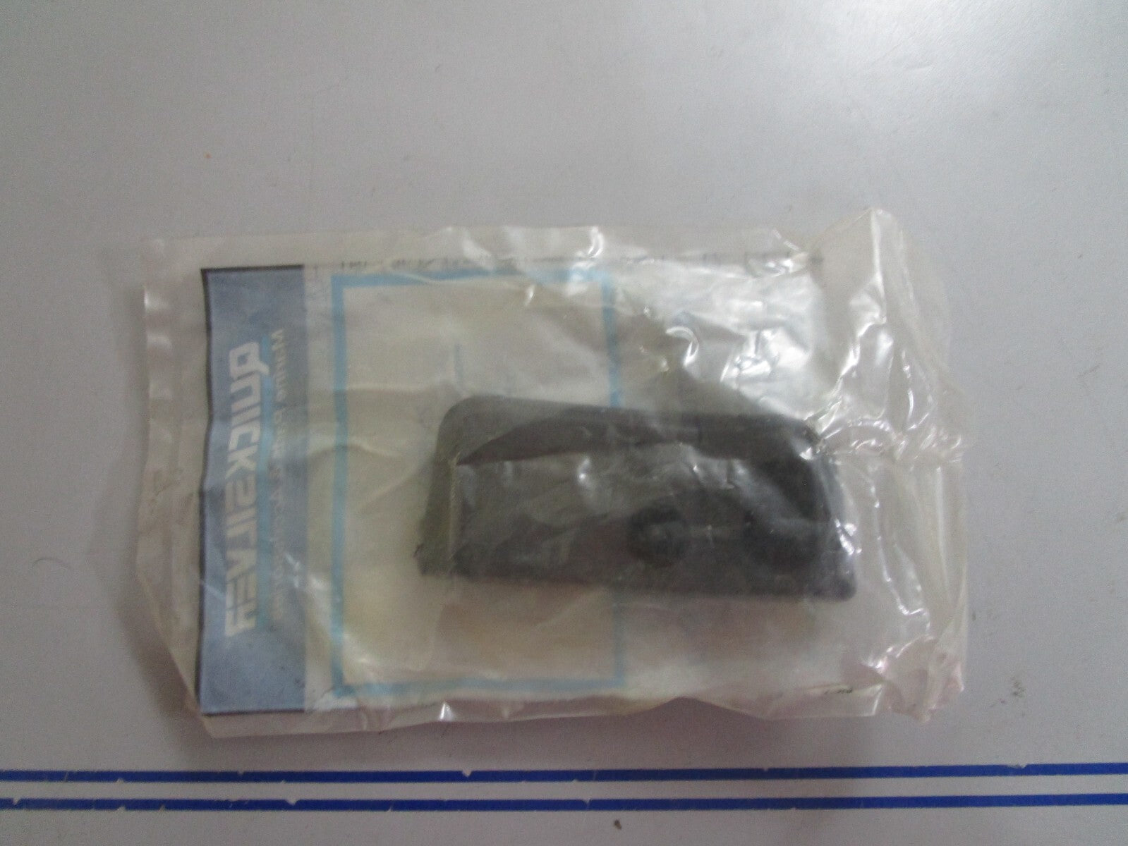 *NEW OEM* 0810 Mercury Quicksilver Grommet 25-828462