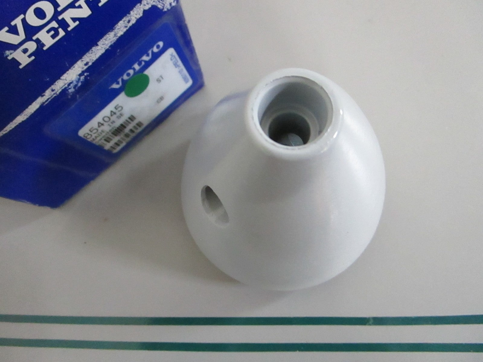 Volvo Penta 854045 Aquamatic Propeller Cone Spinner AQ 200 280 290 NEW OEM 0820