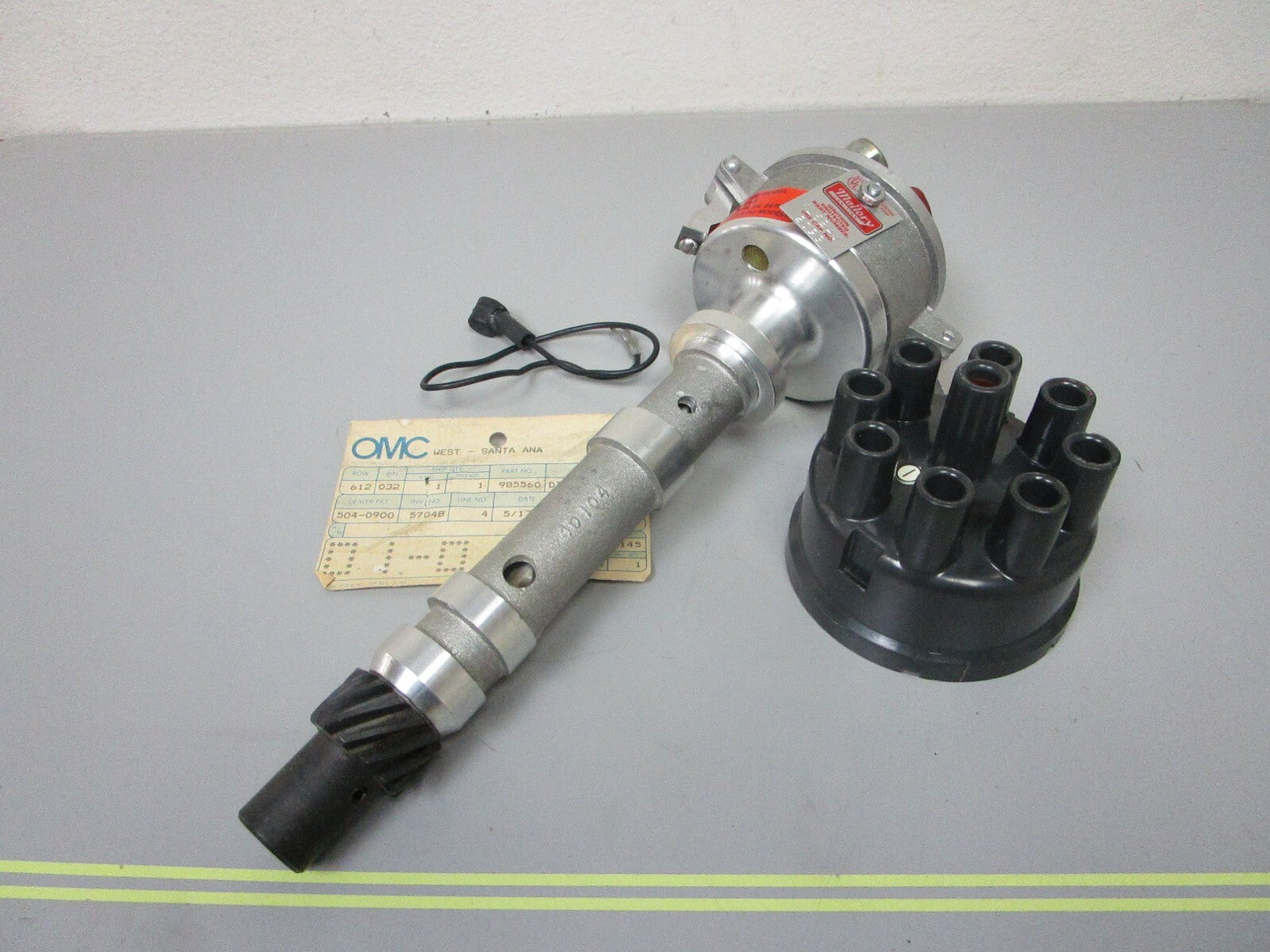 *NEW OEM* 0720 OMC Johnson Evinrude Distributor 985560 0985560