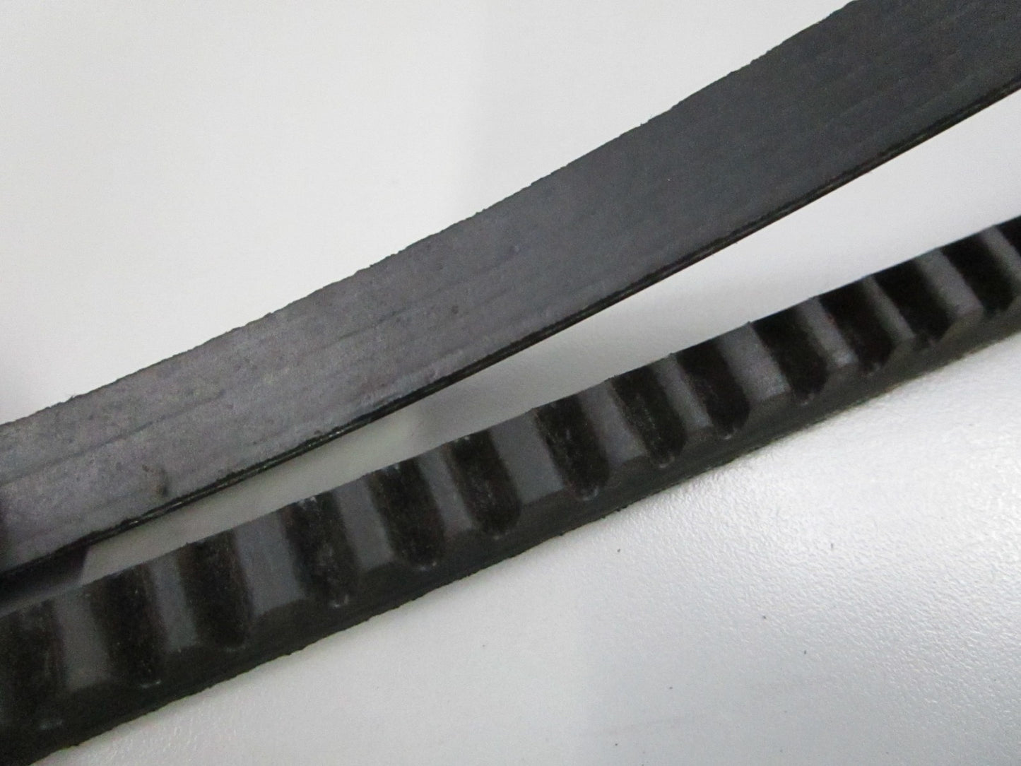 Gates NEW XL V-Belt Notched 9355 36" 0810