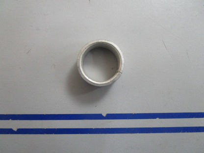 *NEW OEM* 0810 Volvo Penta Bushing 425254