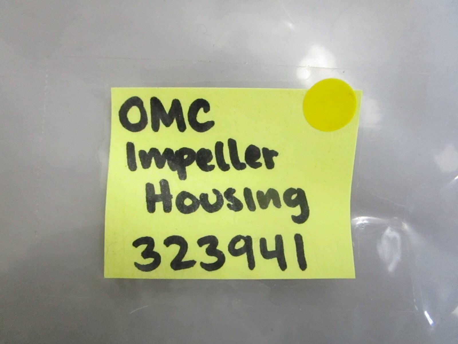*NEW OEM* 0820 OMC Johnson Evinrude Impeller Housing 323941 0323941