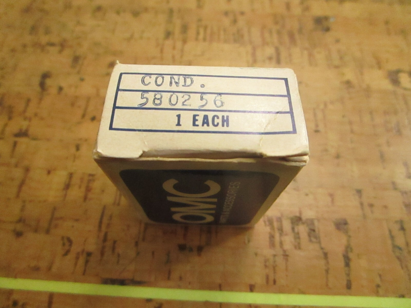 *NEW OEM* 0810 OMC Johnson Evinrude Condenser 580256 0580256