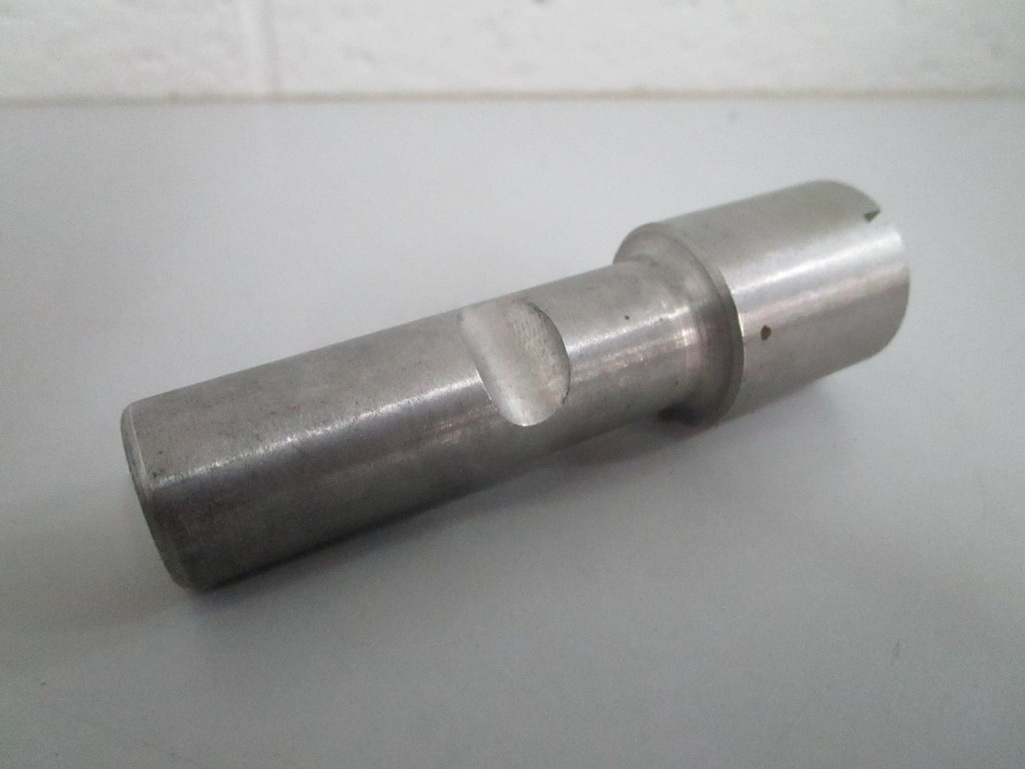 *NEW OEM* 0820 Volvo Penta Pivot Pin 850804