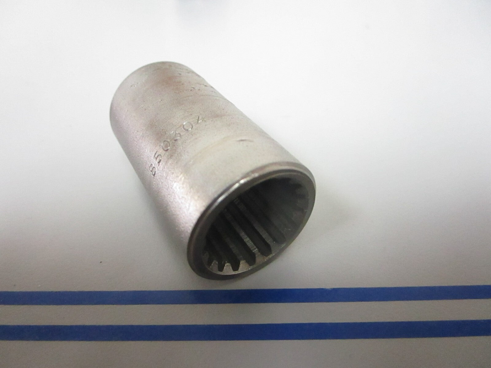 *NEW OEM* 0810 Volvo Penta Splined Sleeve 850304