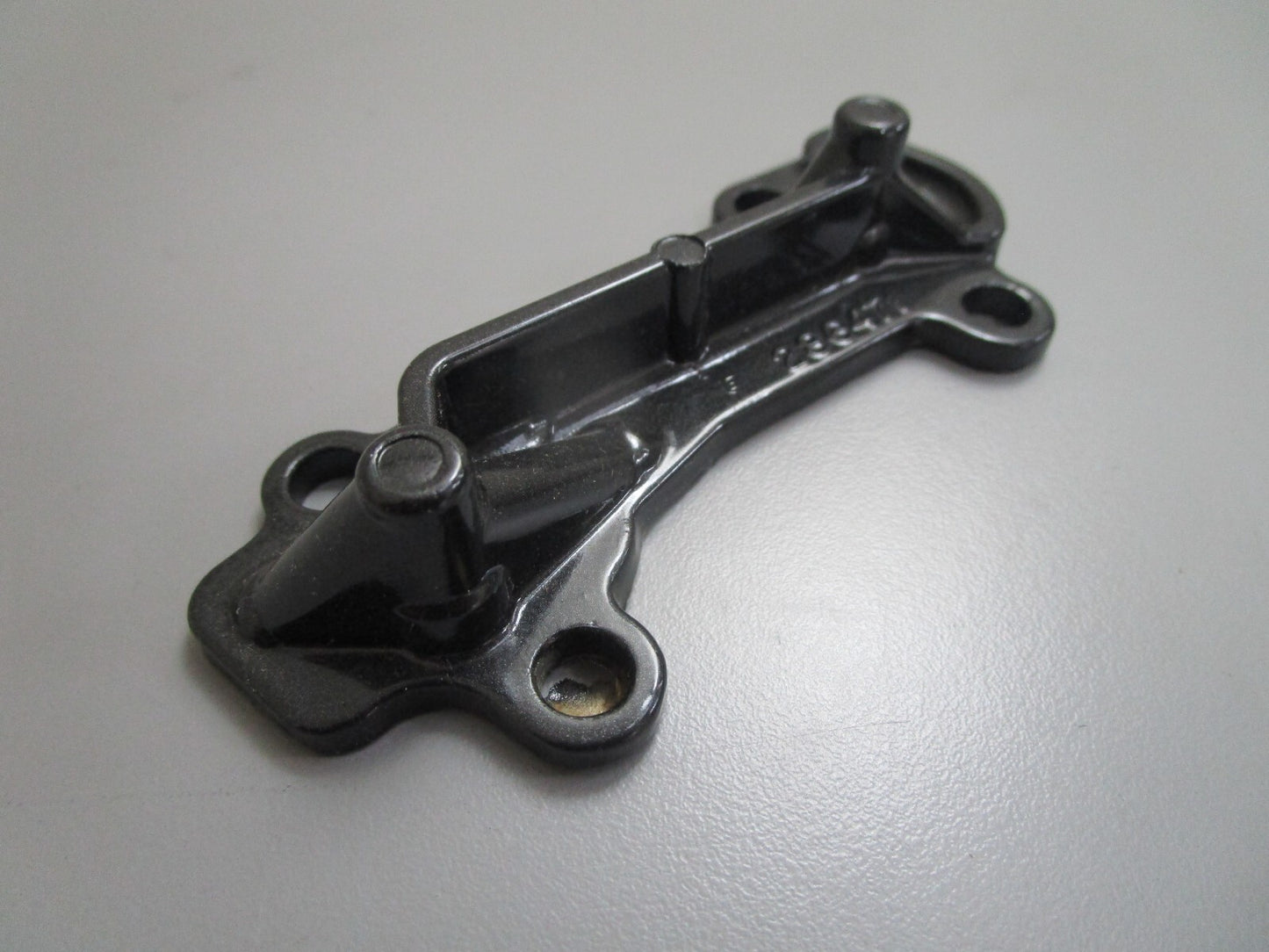 *NEW OEM* 0820 Mercury Quicksilver Cylinder Cover Assy FA429471