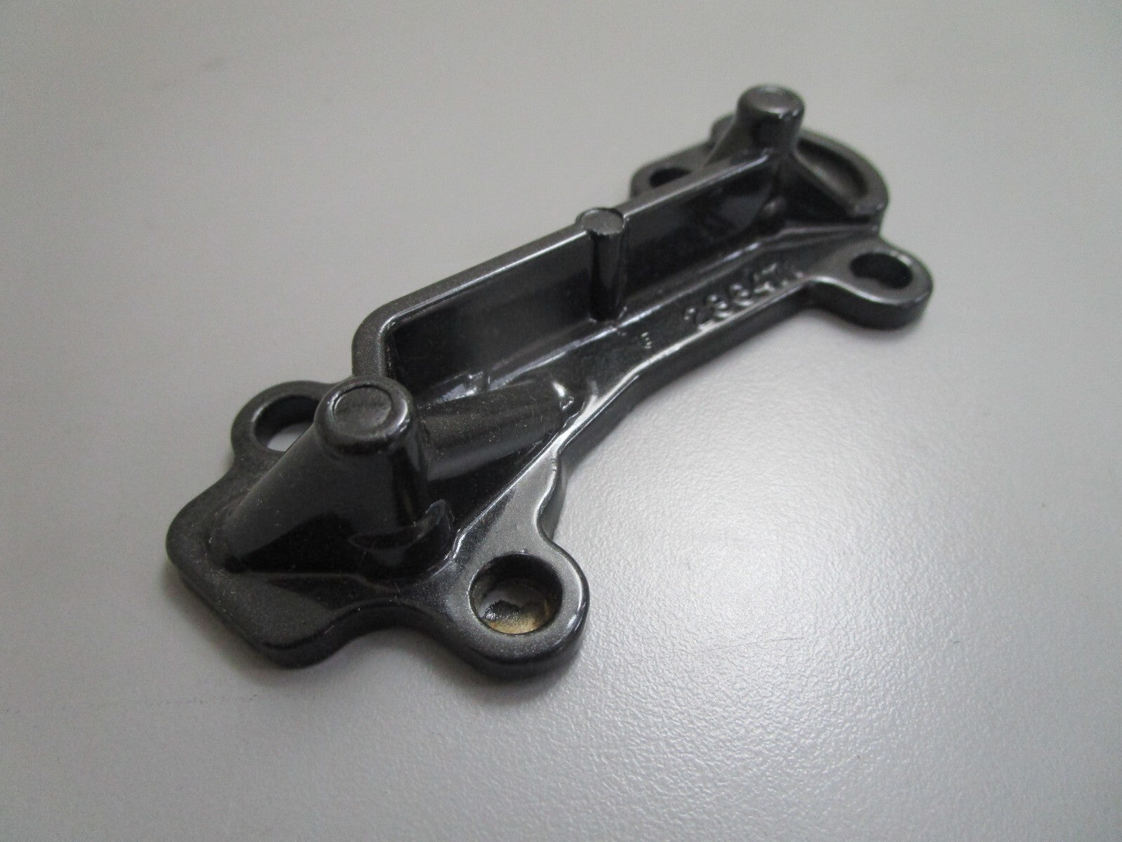 *NEW OEM* 0820 Mercury Quicksilver Cylinder Cover Assy FA429471