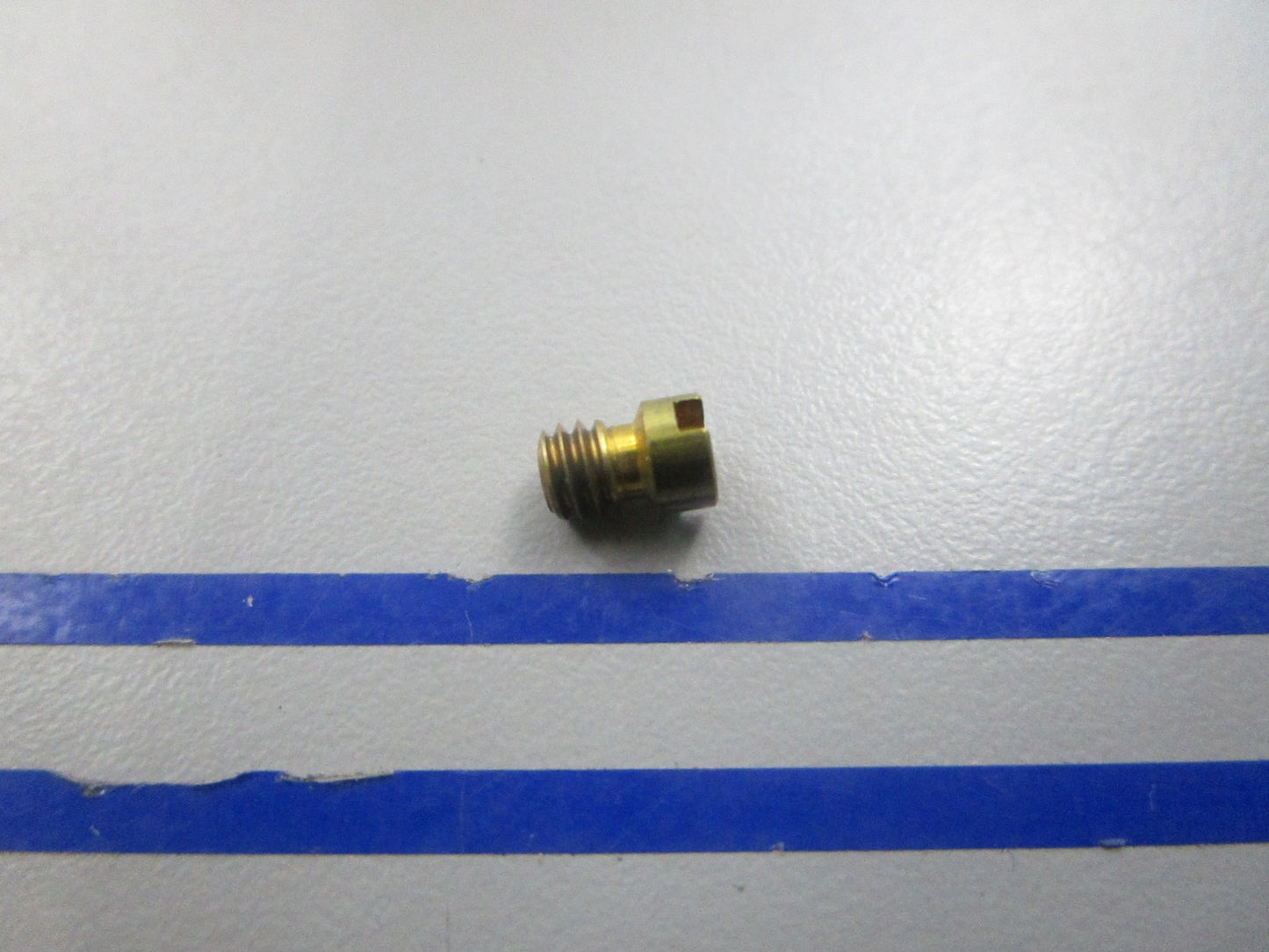 NEW OEM 323703 0323703 OMC Johnson Evinrude .036 Orifice 0810