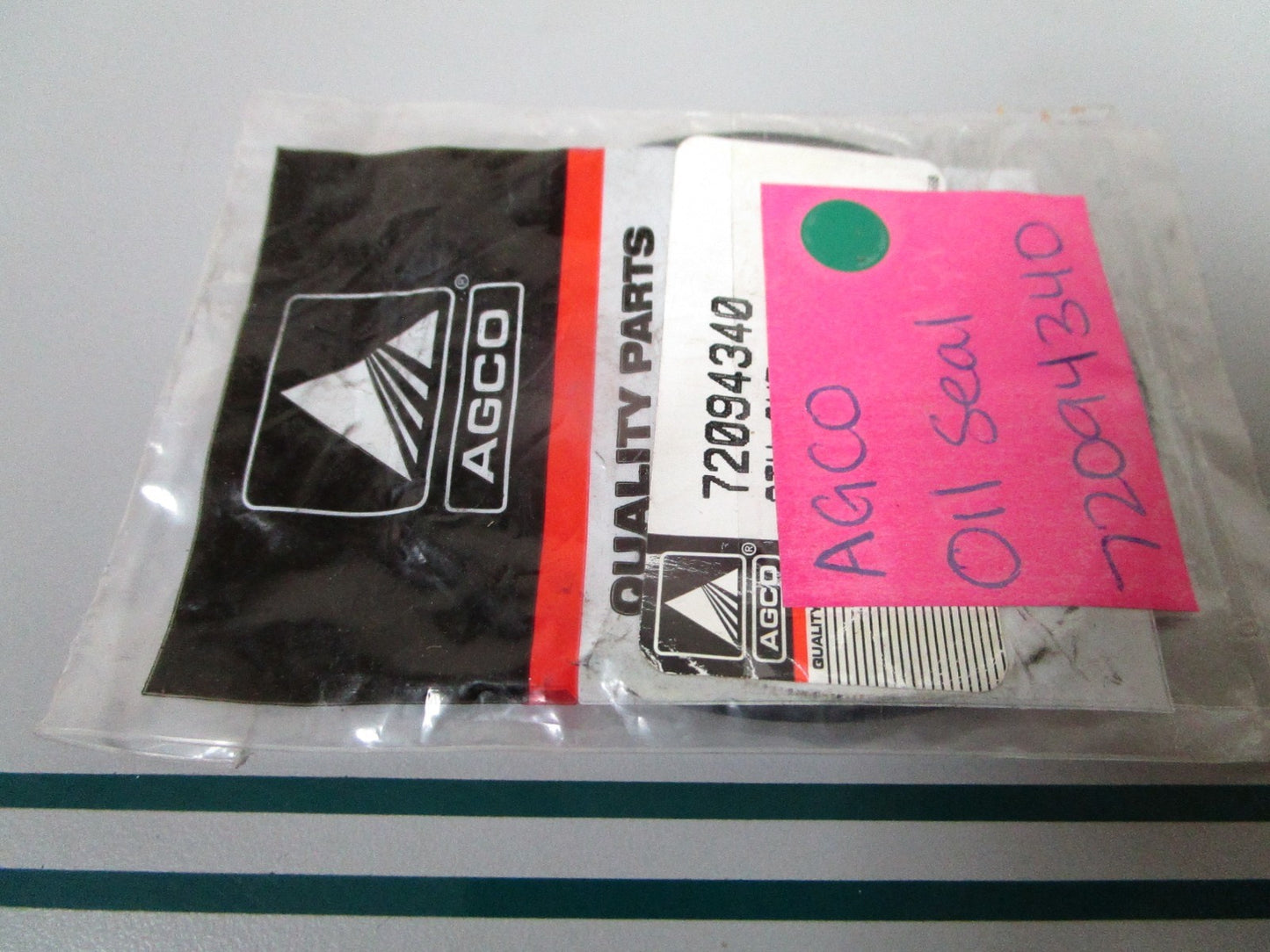 NEW OEM 72094340 AGCO Oil Seal 0810