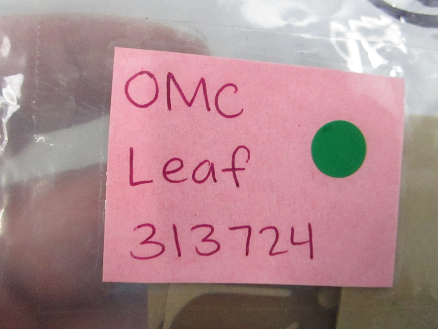 NEW OEM 313724 0313724 OMC Johnson Evinrude Leaf 0810