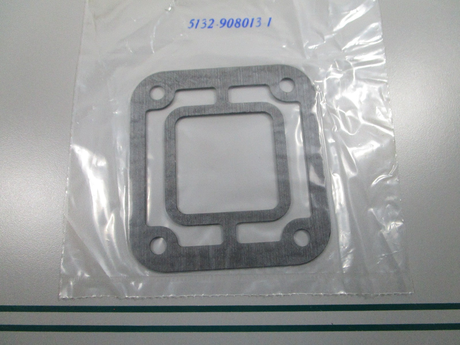 NEW OEM 908013 0908013 OMC Johnson Evinrude Gasket 0810