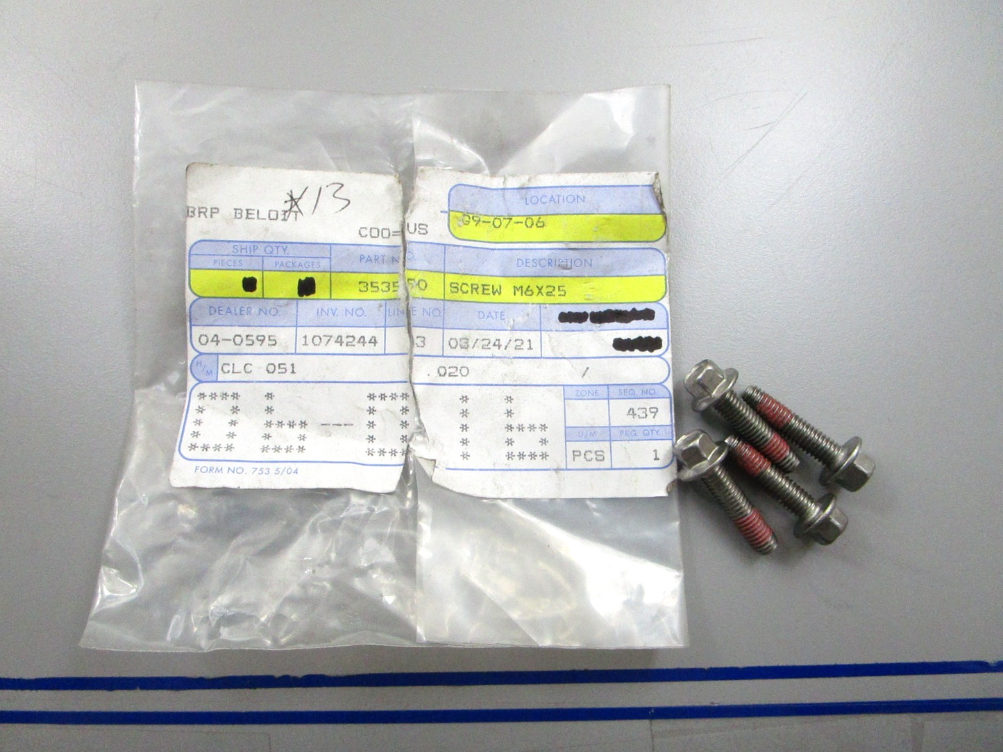 *NEW OEM* (LOT OF 4) 0810 OMC Johnson Evinrude Screw 353590 0353590