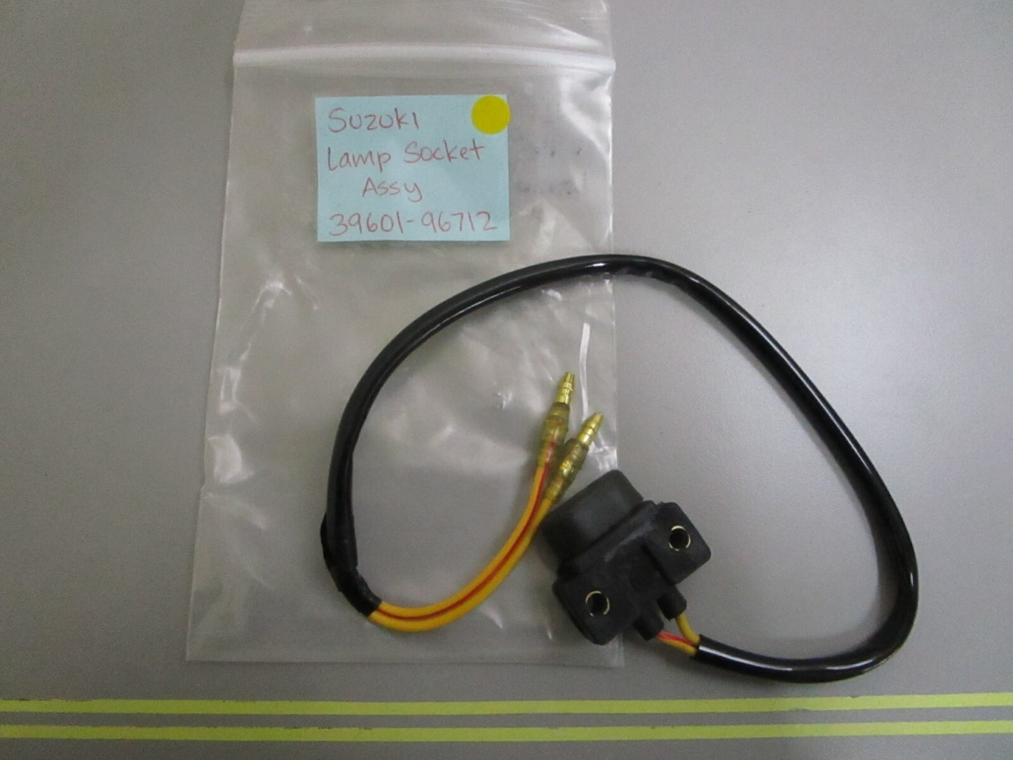 *NEW OEM* 0810 Suzuki Lamp Socket Assembly 39601-96712