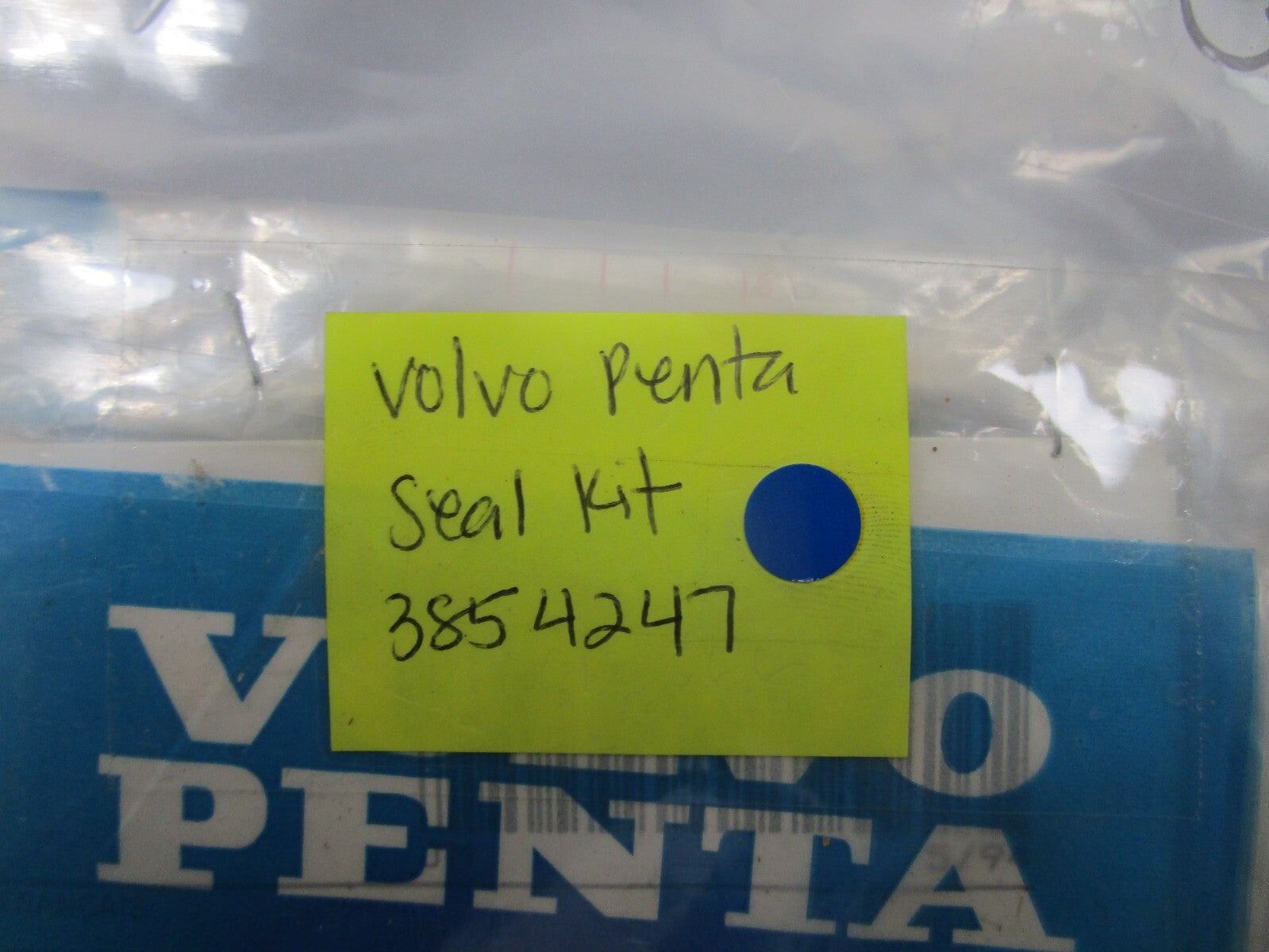 *NEW OEM* 0810 Volvo Penta Seal Kit 3854247