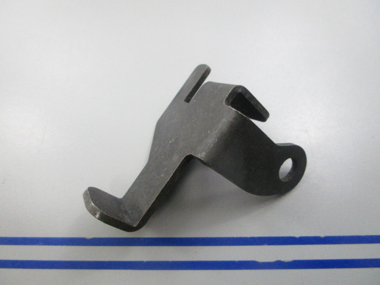 NEW OEM 589262505 Husqvarna Guide Clip 0810