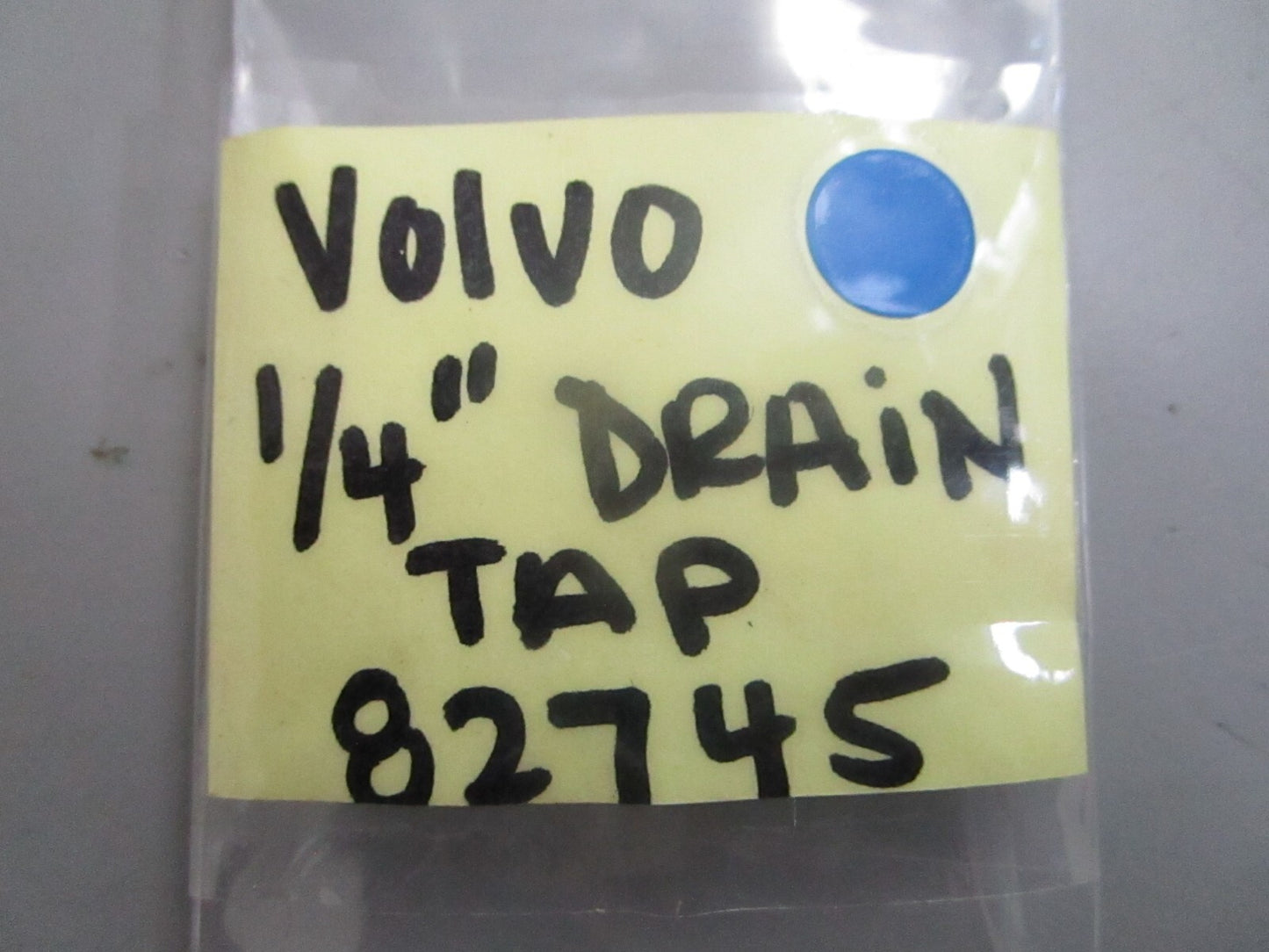 *NEW OEM* 0810 Volvo Penta 1/4" Drain Tap 82745