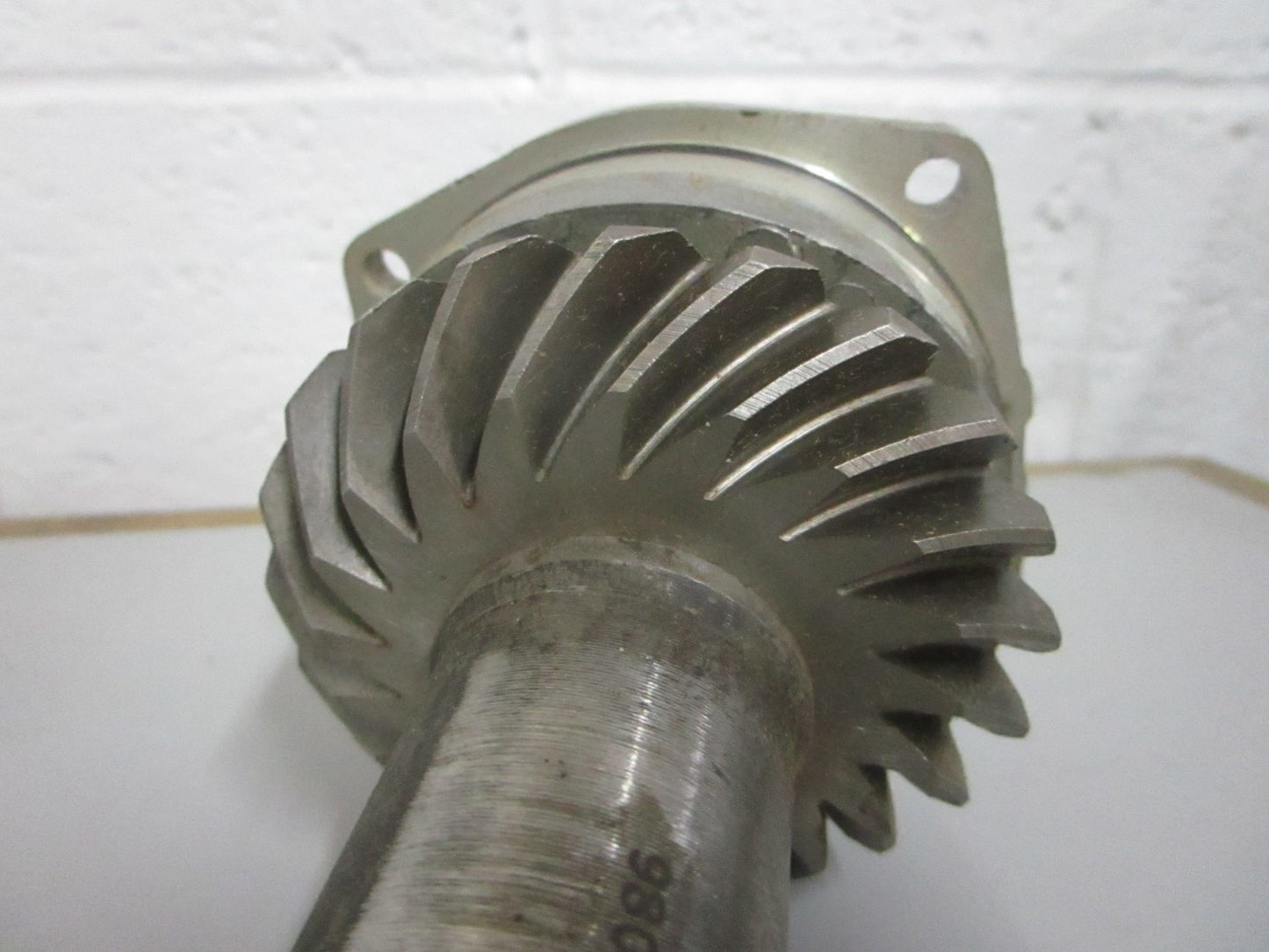NEW OEM 980754 0980754 OMC Johnson Evinrude Ball Gear & Shaft Assy 0820