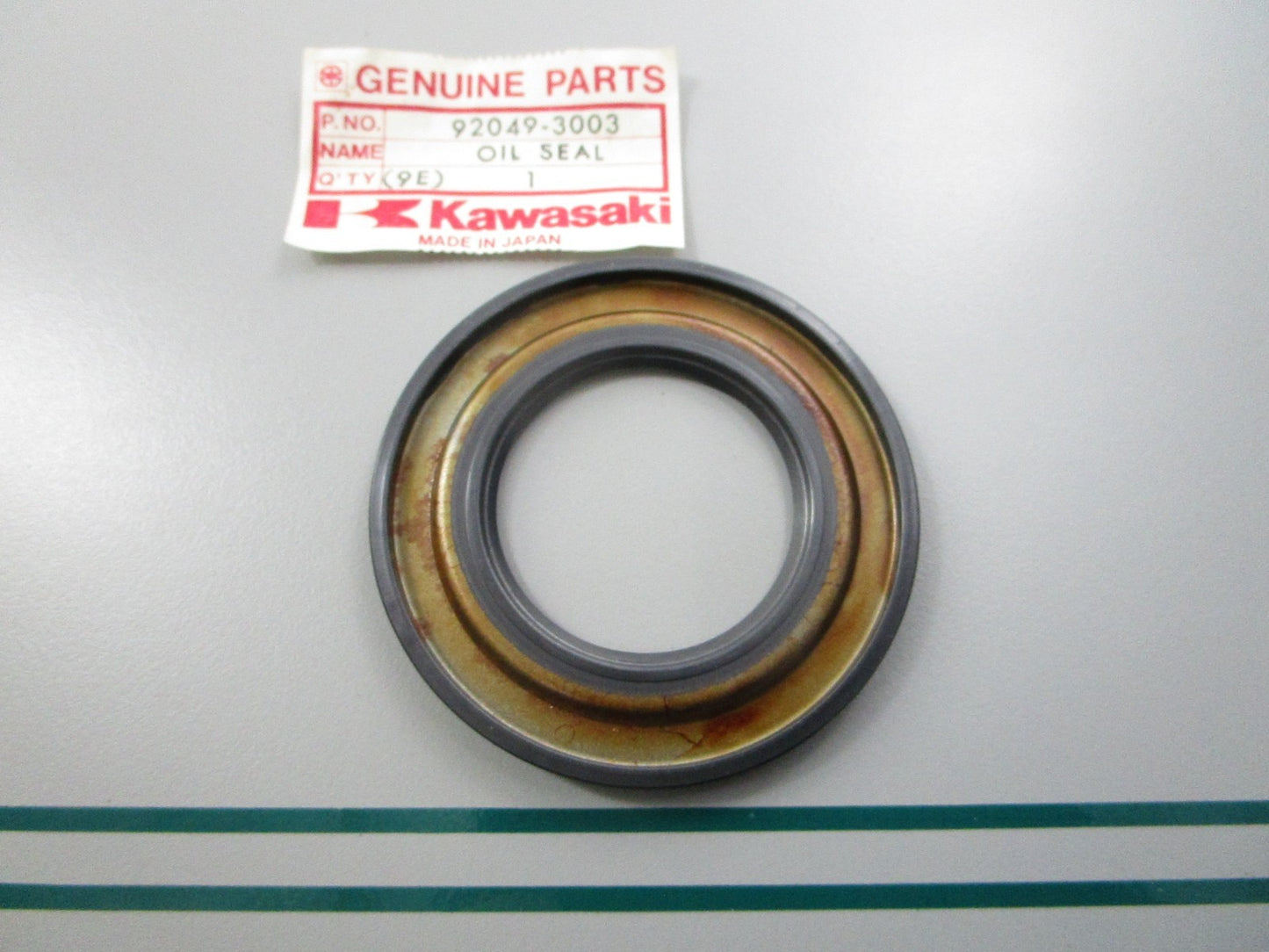 NEW OEM 92049-3003 Kawasaki Oil Seal 0810