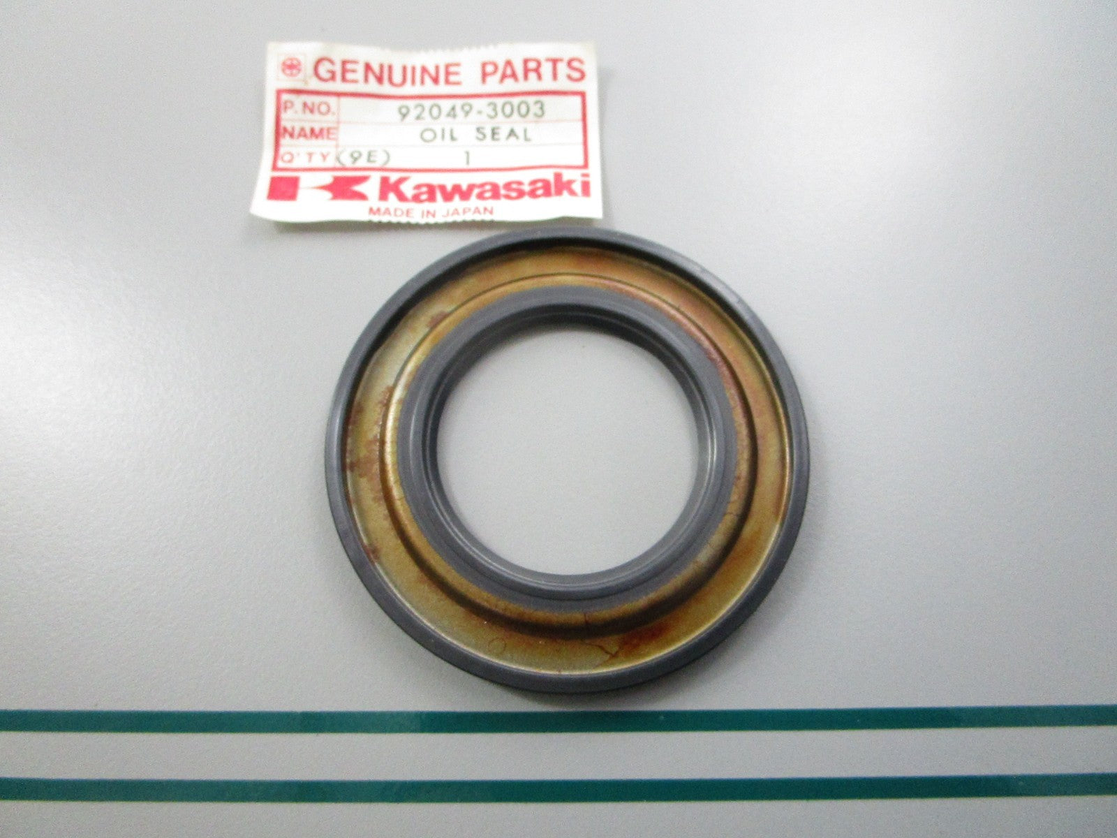 NEW OEM 92049-3003 Kawasaki Oil Seal 0810
