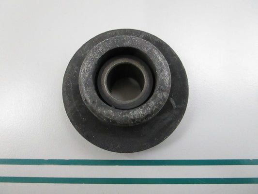 NEW OEM 981356 0981356 OMC Johnson Evinrude Rubber Mount Assembly 0810