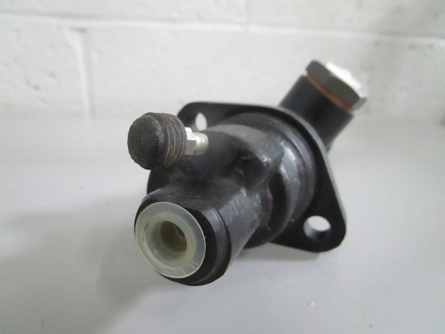 NEW OEM 0004307201 Mercedes-Benz ATE Brake Master Cylinder 0820