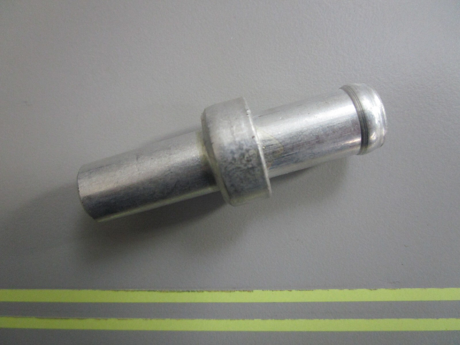 *NEW OEM* 0810 Volvo Penta Check Valve 3887102