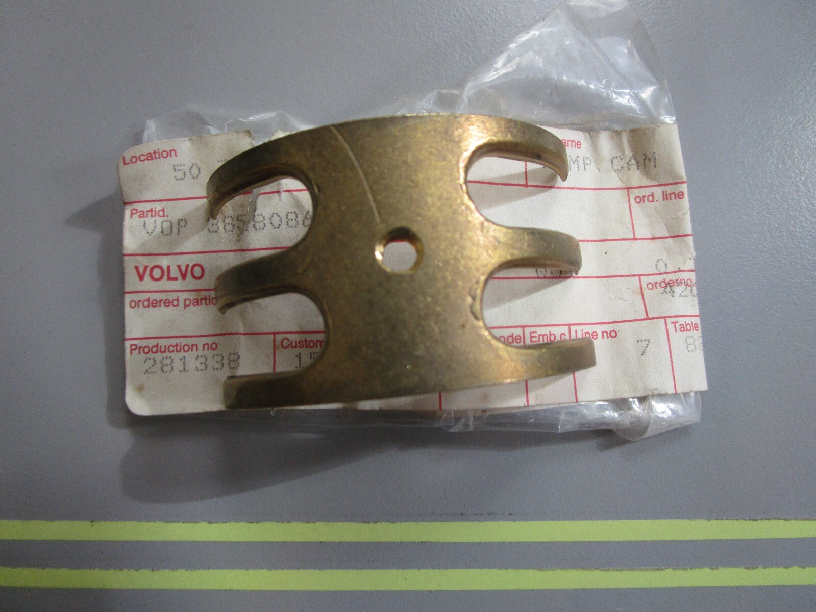 *NEW OEM* 0820 Volvo Penta Pump Cam 3858086