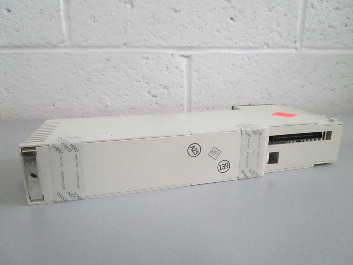 Schneider 140DAO84000 Modicon Quantum Discrete Output Module NEW OEM 0820